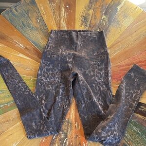 Lululemon Align 28” leopard print leggings, size 2